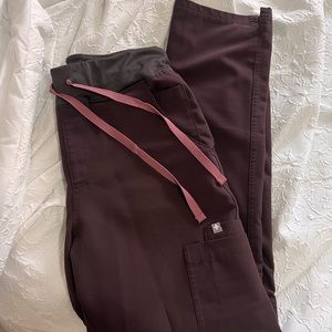 FIGS EXPRESSO YOLA Highwaisted Scrub pants PETITE